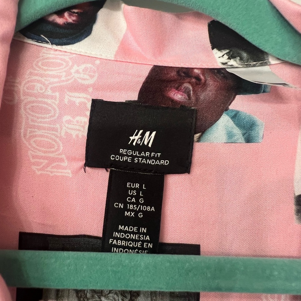 Notorious B.I.G. Graphic casual Button-Up Shirt men’s  Large pink EUC - Picture 3 of 6